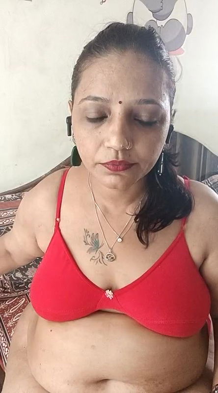 Stripchat-Public.Show-c-Hotgujjumodal19-2024.07.27.083957