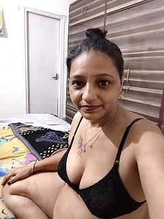 Stripchat-Public.Show-c-Hotgujjumodal19-2024.07.16.160930