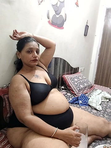 Stripchat-Public.Show-c-Hotgujjumodal19-2024.06.21.175831