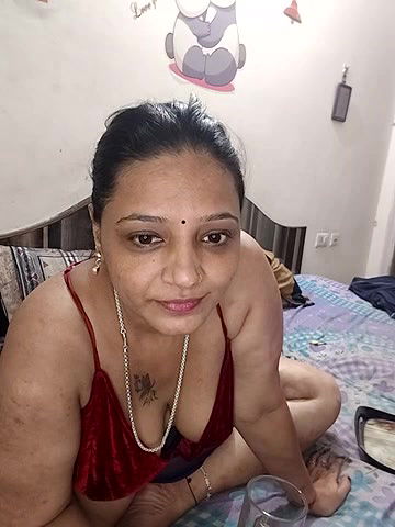 Stripchat-Public.Show-c-Hotgujjumodal19-2024.06.08.173135