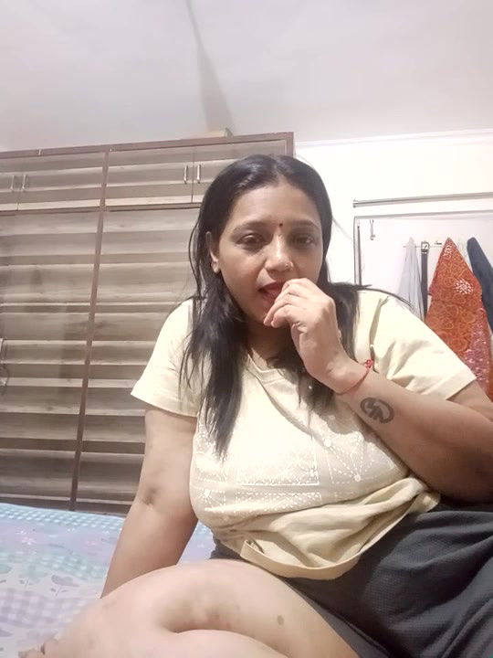 Stripchat-Public.Show-c-Hotgujjumodal19-2024.06.06.185049