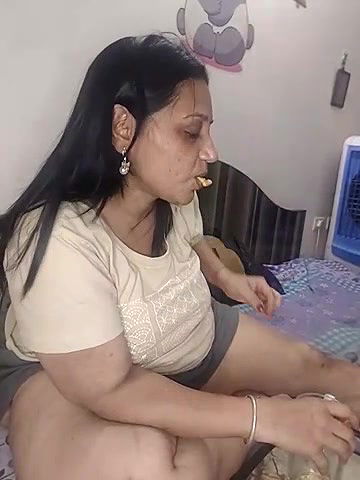 Stripchat-Public.Show-c-Hotgujjumodal19-2024.06.05.172421