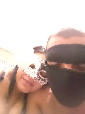 Stripchat-Public.Show-c-Hotgujjumodal19-2024.05.11.172209