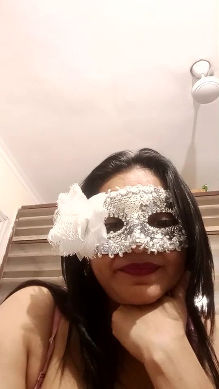 Stripchat-Public.Show-c-Hotgujjumodal19-2024.05.06.174652
