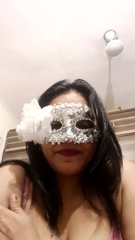 Stripchat-Public.Show-c-Hotgujjumodal19-2024.05.06.174652