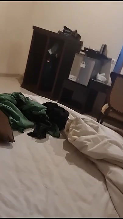 Desi hijabi sucking nd fucking in hotel