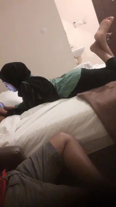 Desi hijabi sucking nd fucking in hotel