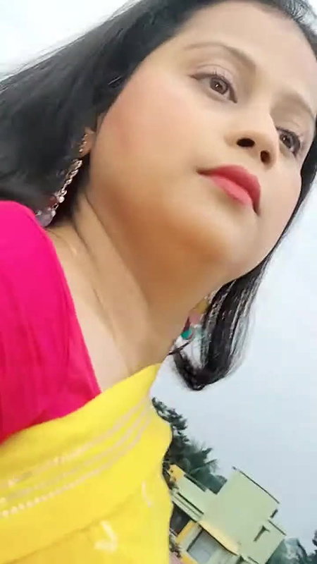 Bengali vlogger mou-3