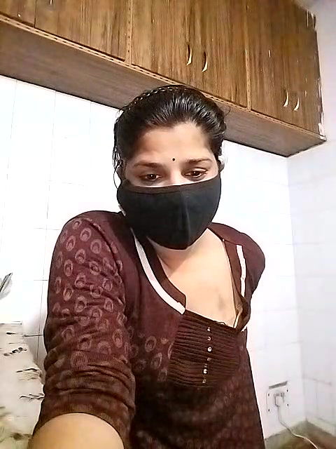 Stripchat-Public.Show-c-Amritanikhill-2023.12.20.012813