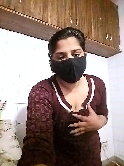 Stripchat-Public.Show-c-Amritanikhill-2023.12.20.012813