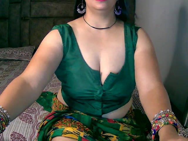 Stripchat-Public.Show-f-Kajal_G-2024.07.24.010055