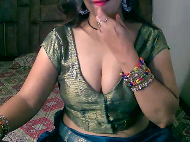 Stripchat-Public.Show-f-Kajal_G-2024.07.07.005300