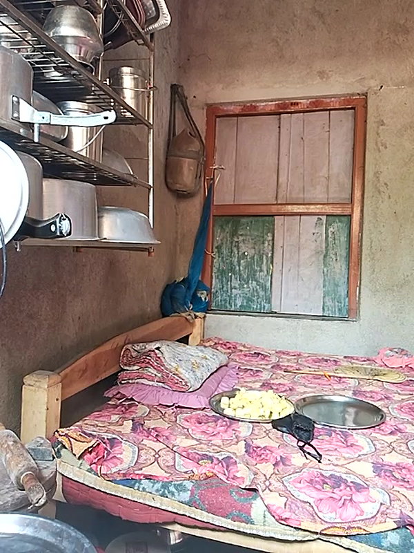 Stripchat-Public.Show-c-Ishikarana-2024.04.17.053857