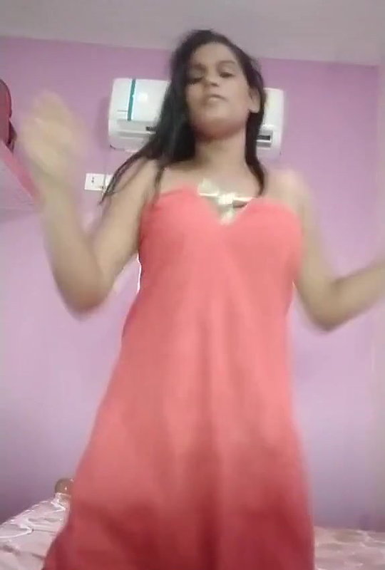 Desi Horny aunty teasing in underskirt
