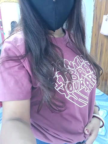 Stripchat-Public.Show-c-Ishikarana-2024.03.17.045648