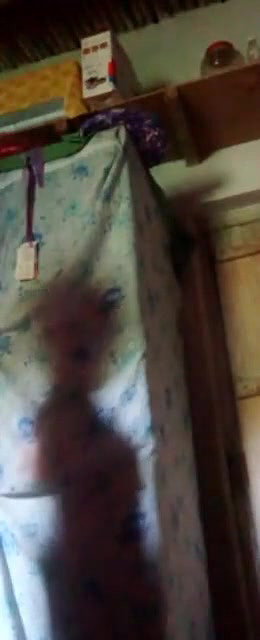 Desi Horny Bhabh showing pussy