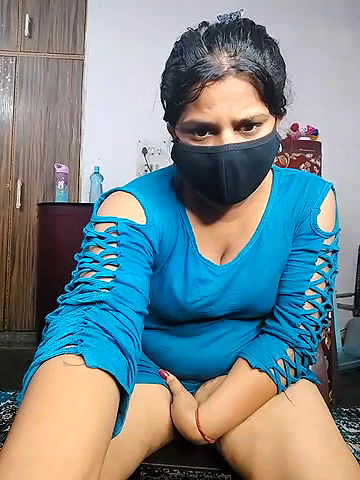 Stripchat-Public.Show-c-Amritanikhill-2024.08.02.024420