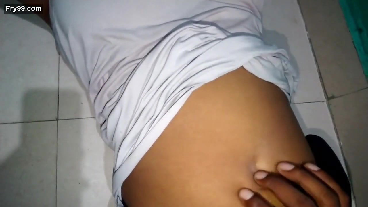 Girlfriend ko uske hi ghar me choda