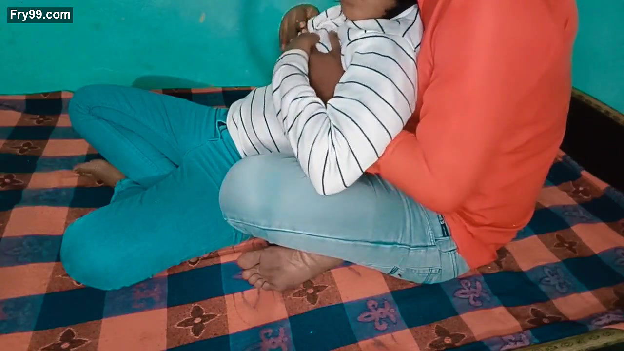 Padosan ki choot faad di mazaa aa gya