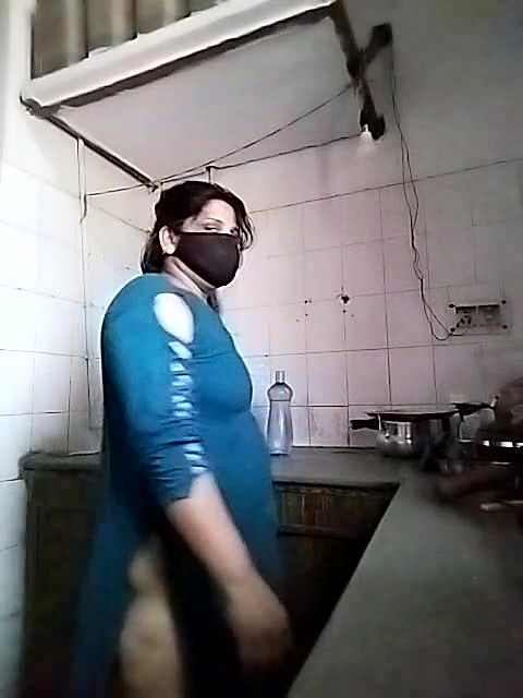 Stripchat-Public.Show-c-Amritanikhill-2024.06.22.110701