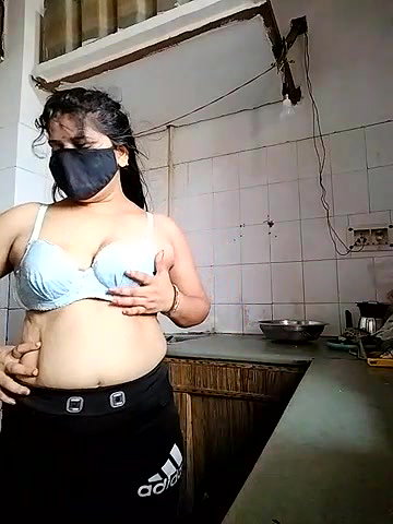 Stripchat-Public.Show-c-Amritanikhill-2024.06.22.052703
