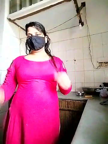 Stripchat-Public.Show-c-Amritanikhill-2024.06.19.060814