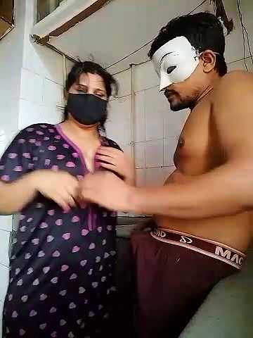 Stripchat-Public.Show-c-Amritanikhill-2024.06.11.023115