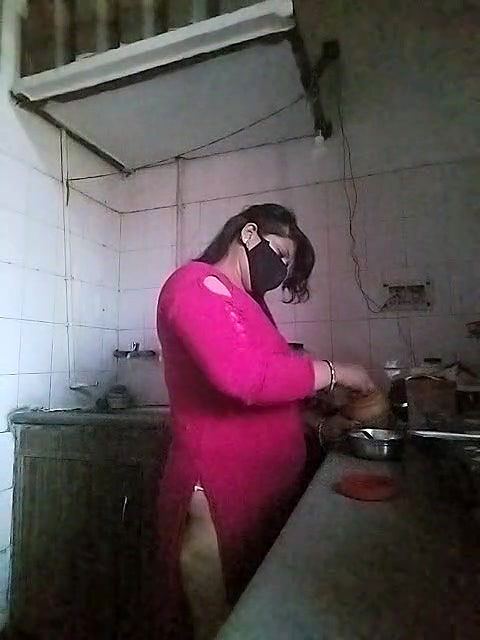 Stripchat-Public.Show-c-Amritanikhill-2024.06.06.130706