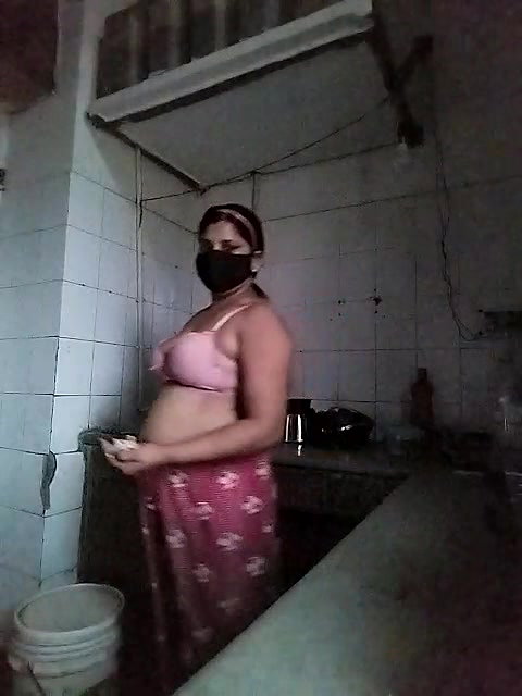 Stripchat-Public.Show-c-Amritanikhill-2024.06.01.120100