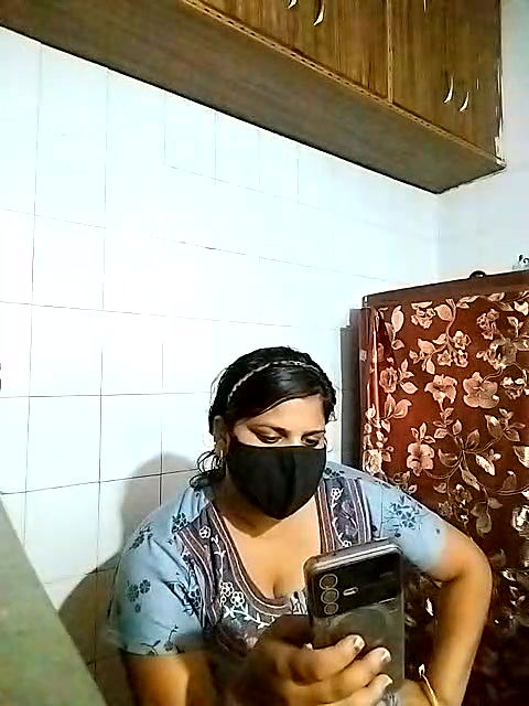 Stripchat-Public.Show-c-Amritanikhill-2024.05.17.132352