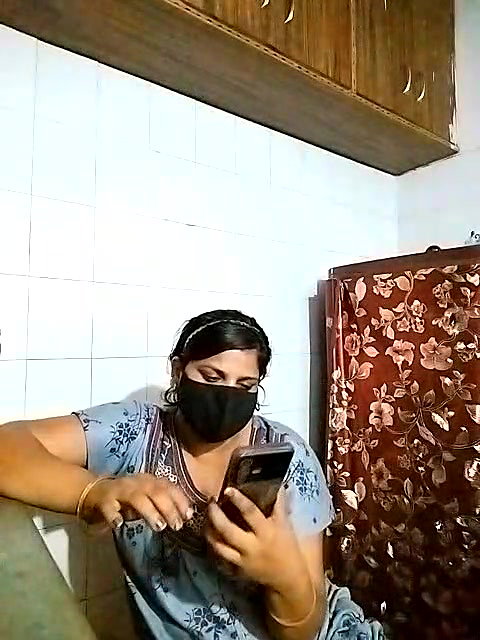 Stripchat-Public.Show-c-Amritanikhill-2024.05.17.132352