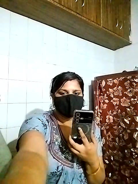 Stripchat-Public.Show-c-Amritanikhill-2024.05.17.132352