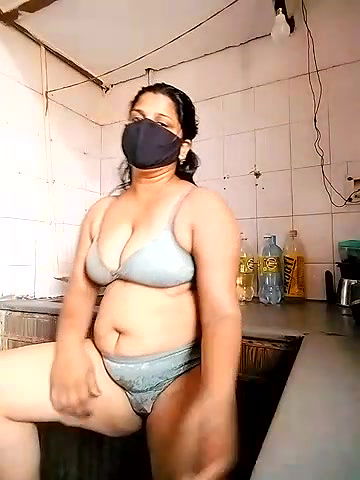 Stripchat-Public.Show-c-Amritanikhill-2024.05.17.052749