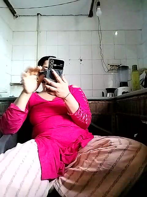 Stripchat-Public.Show-c-Amritanikhill-2024.05.16.050950