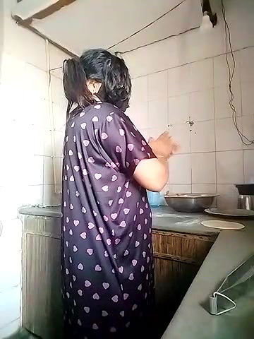 Stripchat-Public.Show-c-Amritanikhill-2024.05.03.050853