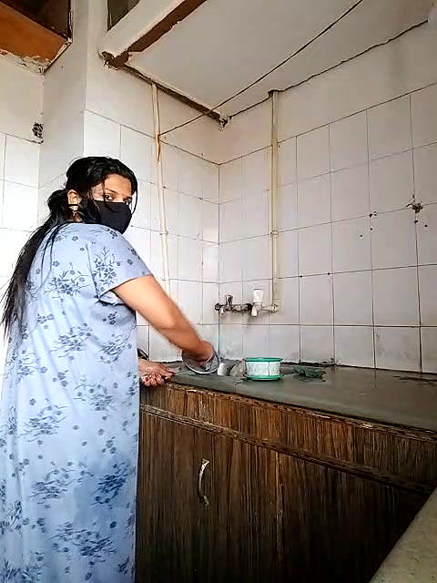 Stripchat-Public.Show-c-Amritanikhill-2024.05.01.030415