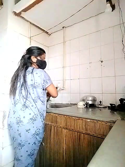 Stripchat-Public.Show-c-Amritanikhill-2024.05.01.030415