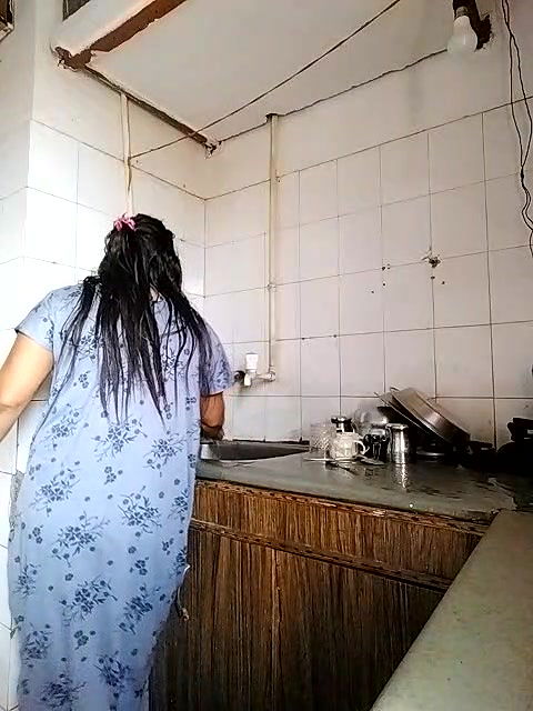 Stripchat-Public.Show-c-Amritanikhill-2024.05.01.030415