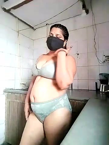 Stripchat-Public.Show-c-Amritanikhill-2024.04.29.015702