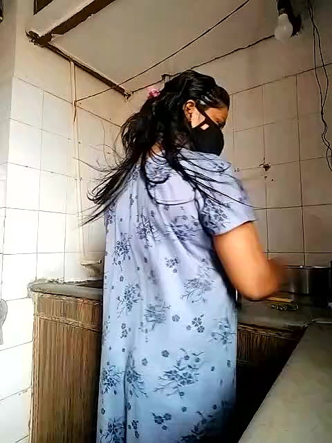 Stripchat-Public.Show-c-Amritanikhill-2024.04.28.043056