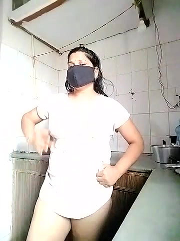 Stripchat-Public.Show-c-Amritanikhill-2024.04.28.040255