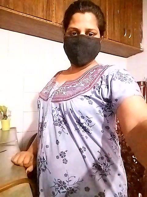 Stripchat-Public.Show-c-Amritanikhill-2024.04.23.143325