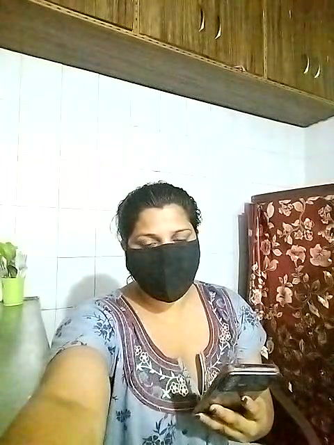 Stripchat-Public.Show-c-Amritanikhill-2024.04.23.143325