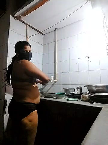 Stripchat-Public.Show-c-Amritanikhill-2024.04.23.113100