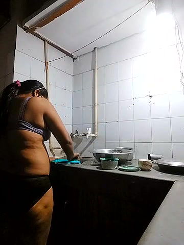 Stripchat-Public.Show-c-Amritanikhill-2024.04.23.113100