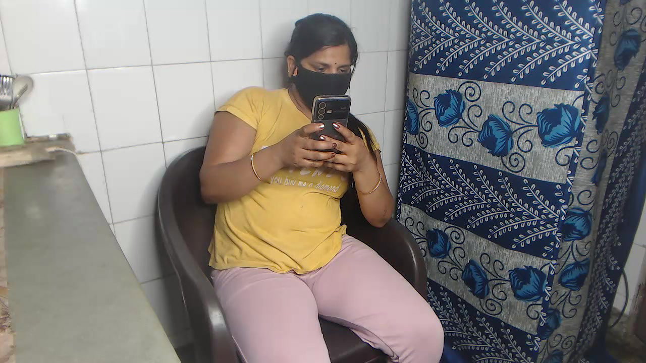 Stripchat-Public.Show-c-Amritanikhill-2024.04.12.145047