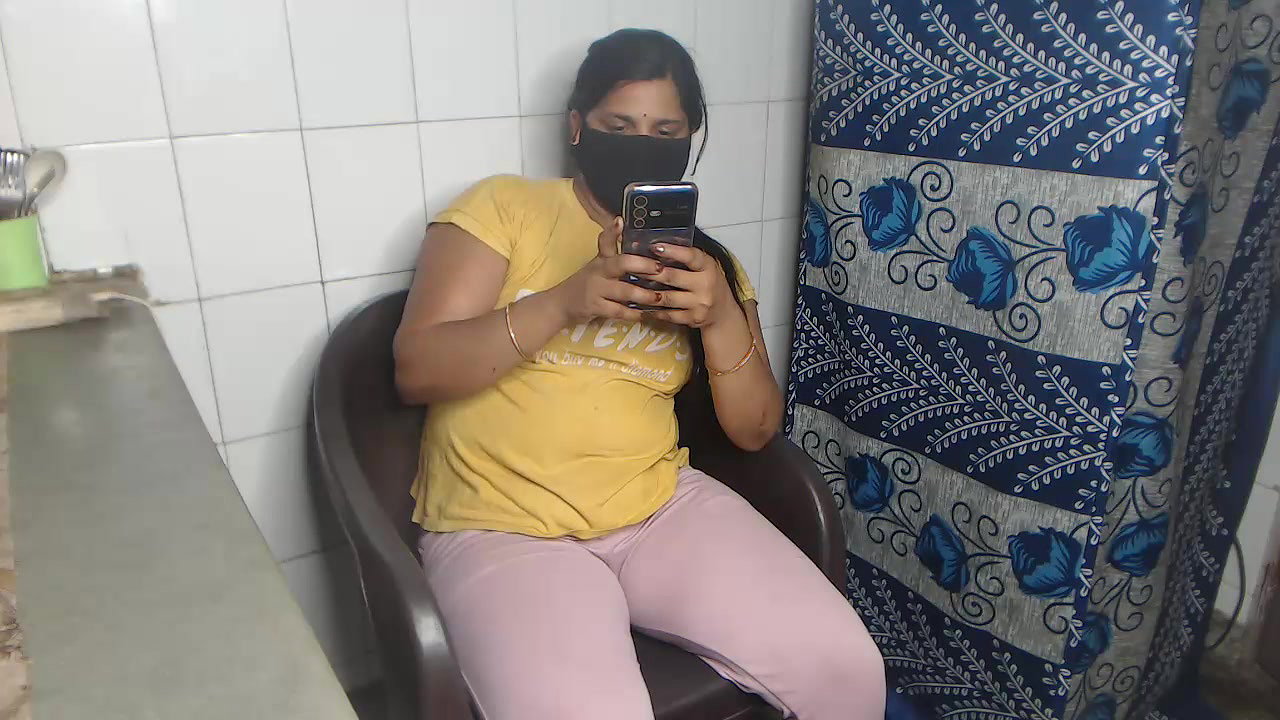 Stripchat-Public.Show-c-Amritanikhill-2024.04.12.145047