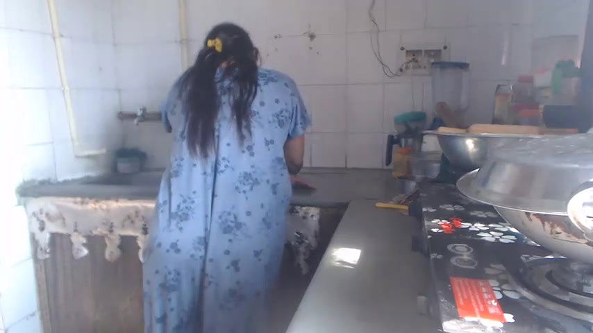 Stripchat-Public.Show-c-Amritanikhill-2024.04.08.015913