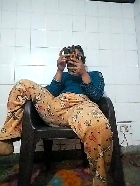 Stripchat-Public.Show-c-Amritanikhill-2024.03.07.134228