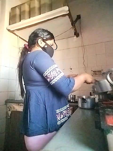 Stripchat-Public.Show-c-Amritanikhill-2024.03.05.112448